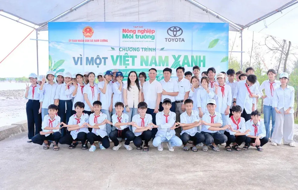 Gần 6.000 cây bần chua phủ xanh ven biển Nam Cường