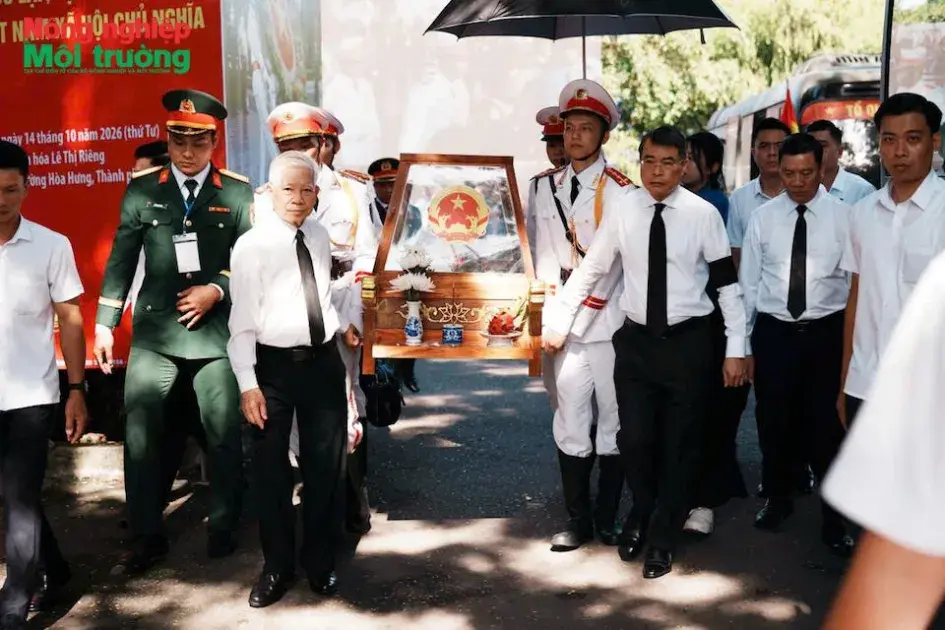 Lễ truy điệu 731 liệt sĩ Mậu Thân: Sáu mươi năm lặng thầm, ngày trở về ngợp sắc cờ và hoa