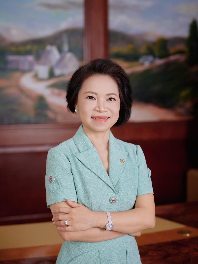 ba-pham-thu-huong---pho-chu-tich-tap-doan-vingroup__1792031648.jpg
