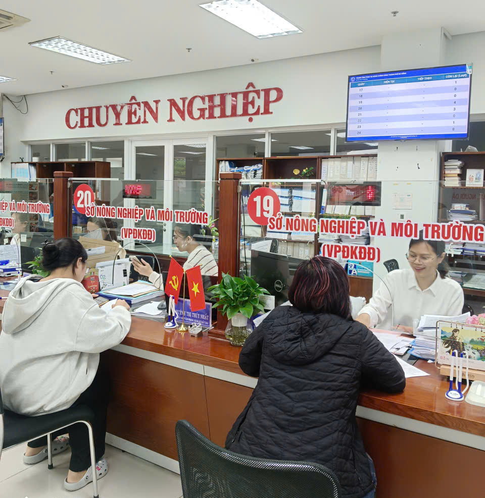 Gần 97% hồ sơ thủ tục hành chính ngành Nông nghiệp và Môi trường được nộp trực tuyến