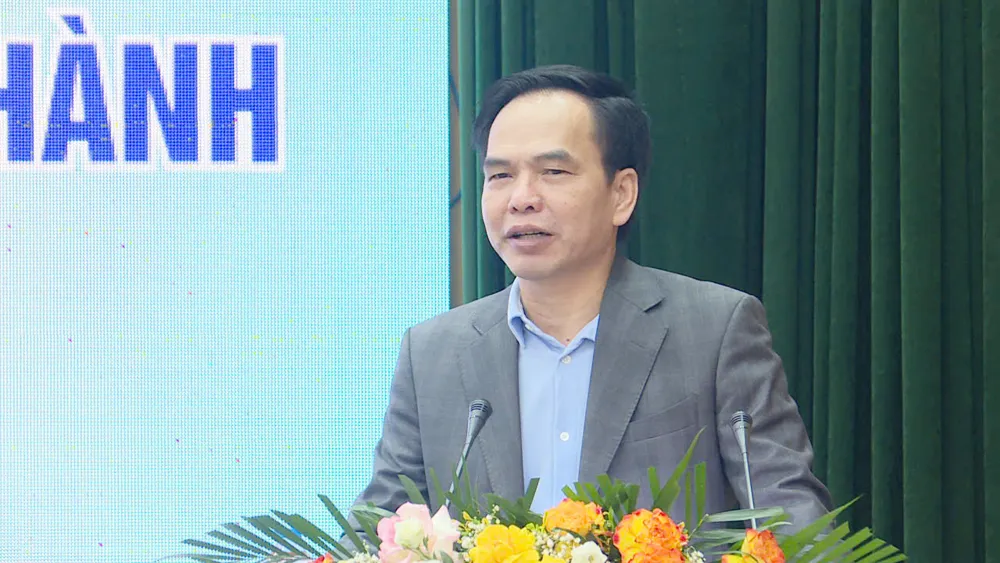 Hơn 200 cán bộ quản lý tham dự lớp tuyên truyền, phổ biến Luật Địa chất và Khoáng sản