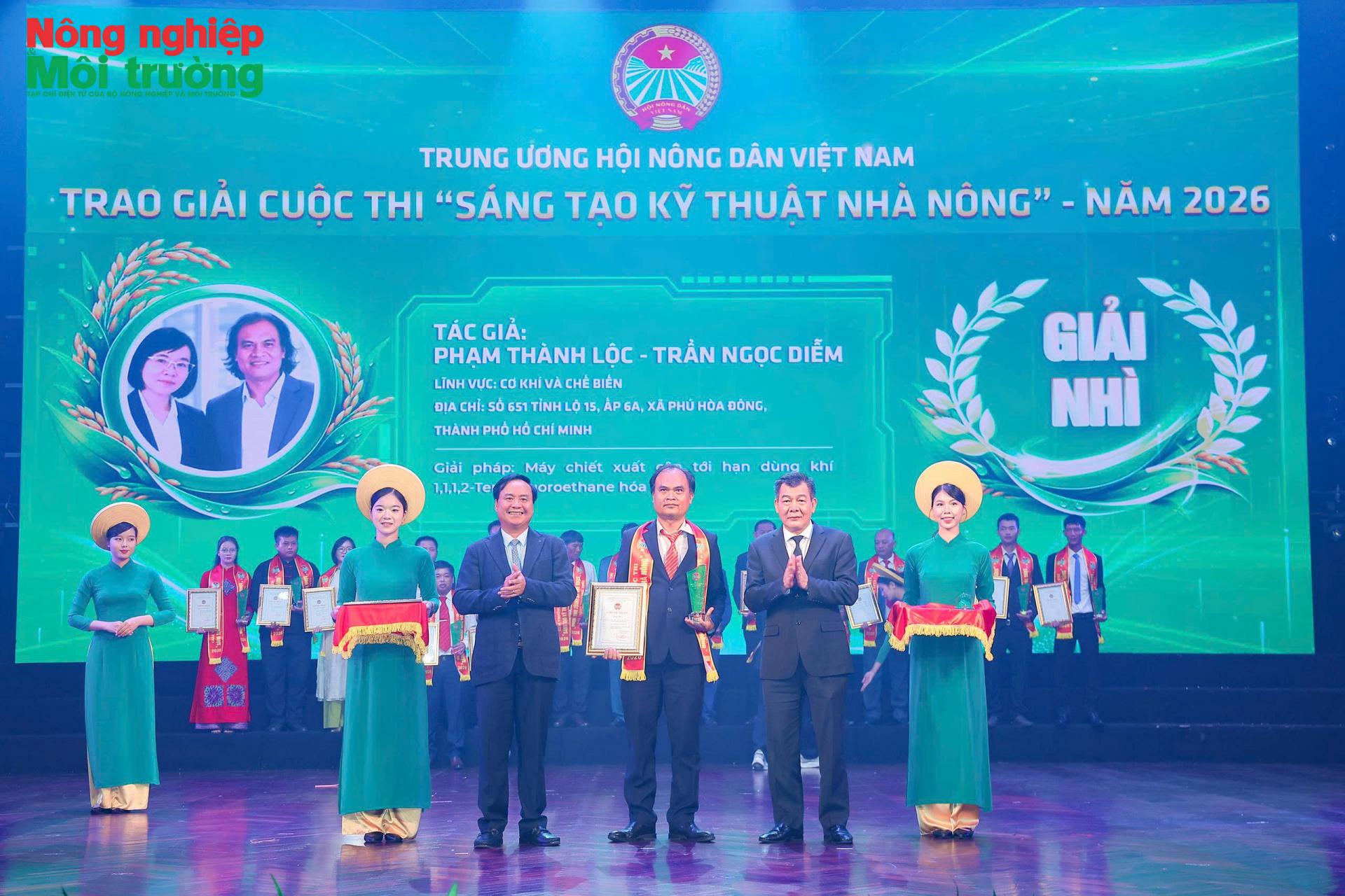 Tôn vinh công trình nghiên cứu thiết thực với nông dân