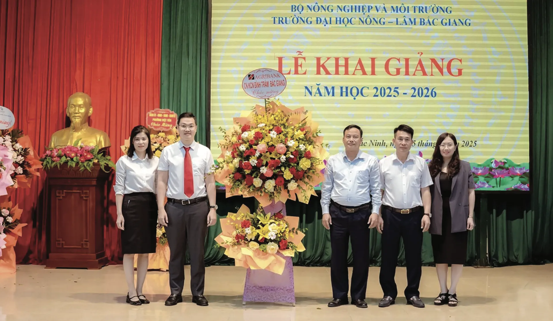 Thi đua “Dạy tốt - Học tốt” gắn với đổi mới, sáng tạo