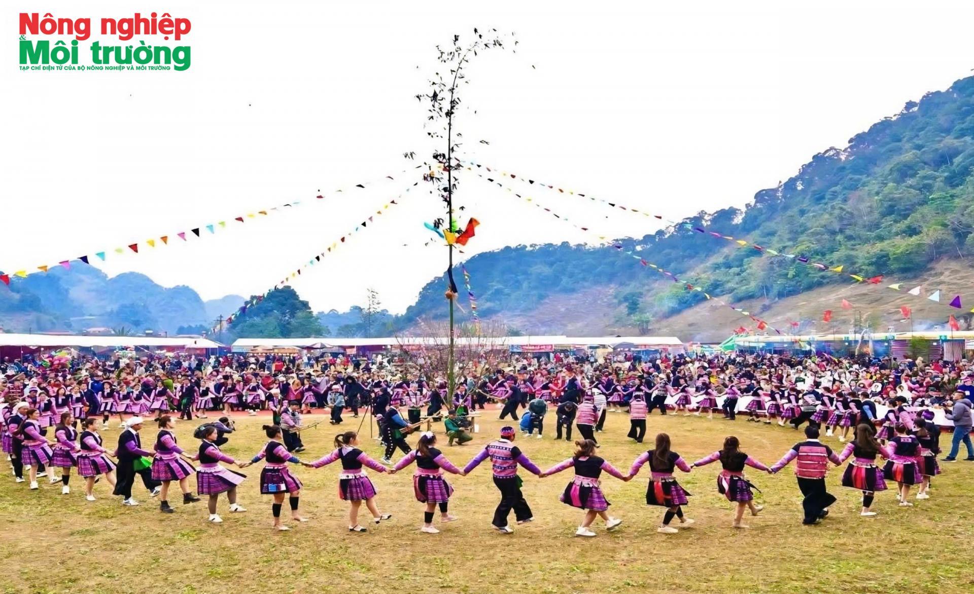 Gầu Tào - sắc xuân trên đỉnh núi: Hành trình trải nghiệm văn hóa Mông đầu năm 2026