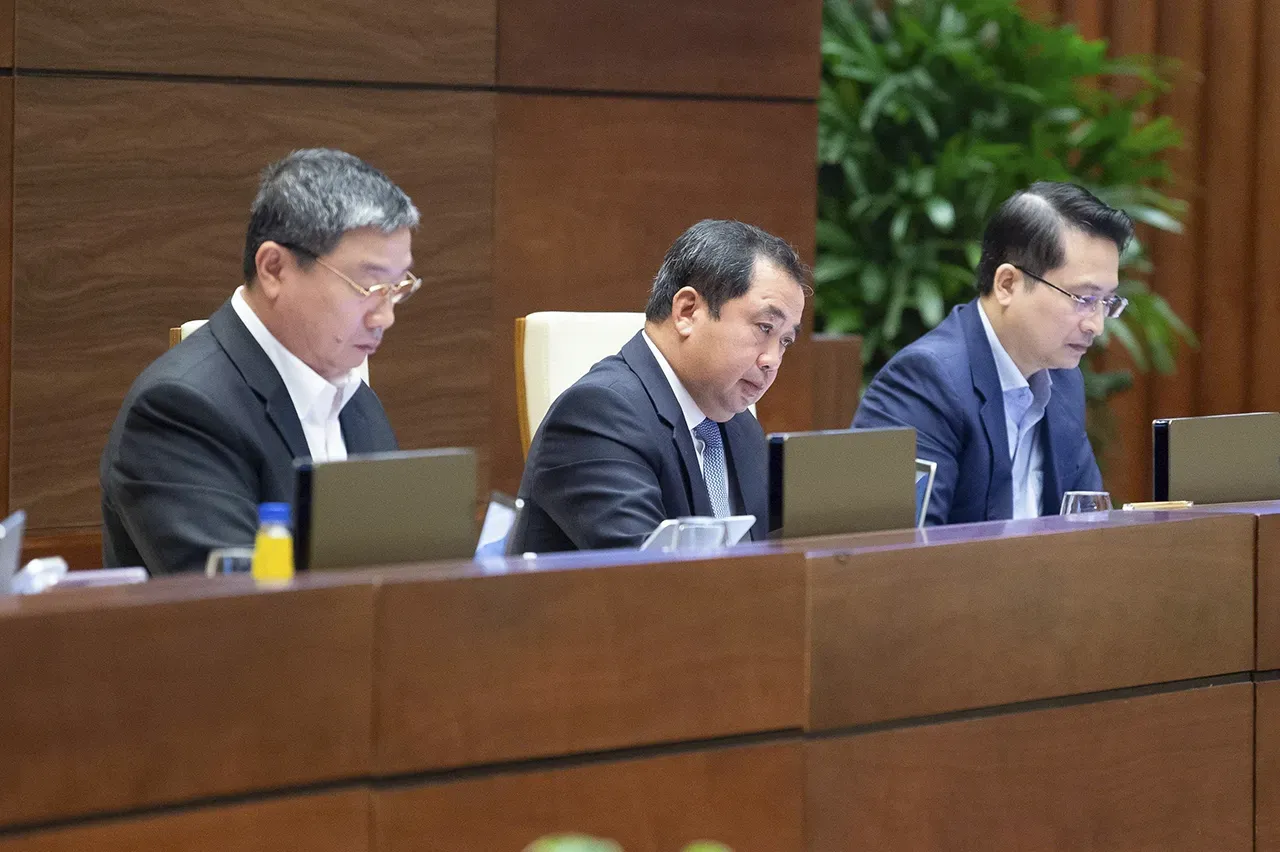 Quản lý đất hiếm trên nền tảng khoa học và kiểm soát rủi ro nghiêm ngặt