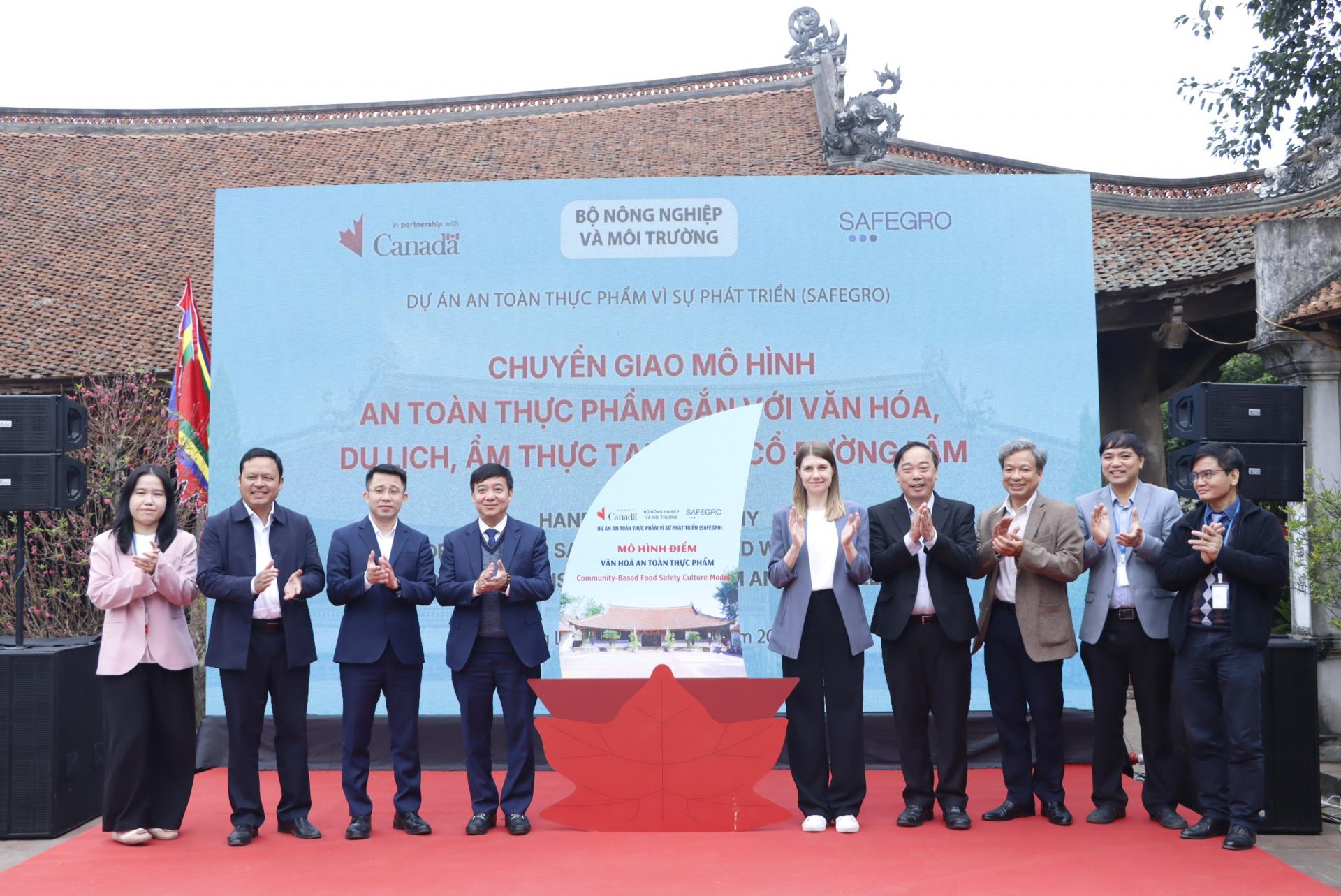 Làng cổ Đường Lâm xây dựng mô hình an toàn thực phẩm gắn với du lịch, văn hoá, ẩm thực