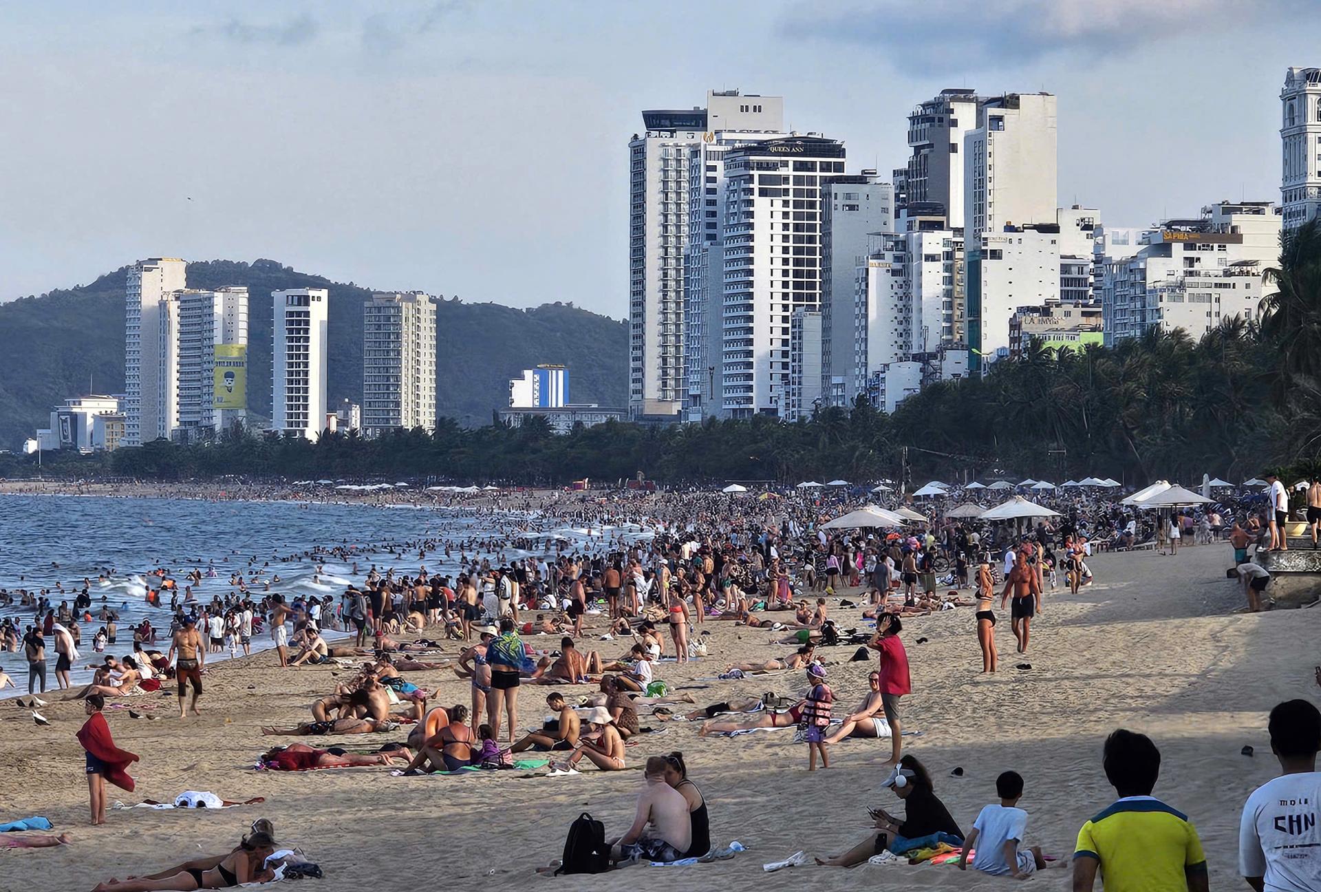 bien-nha-trang-le-30_1777854927.jpg