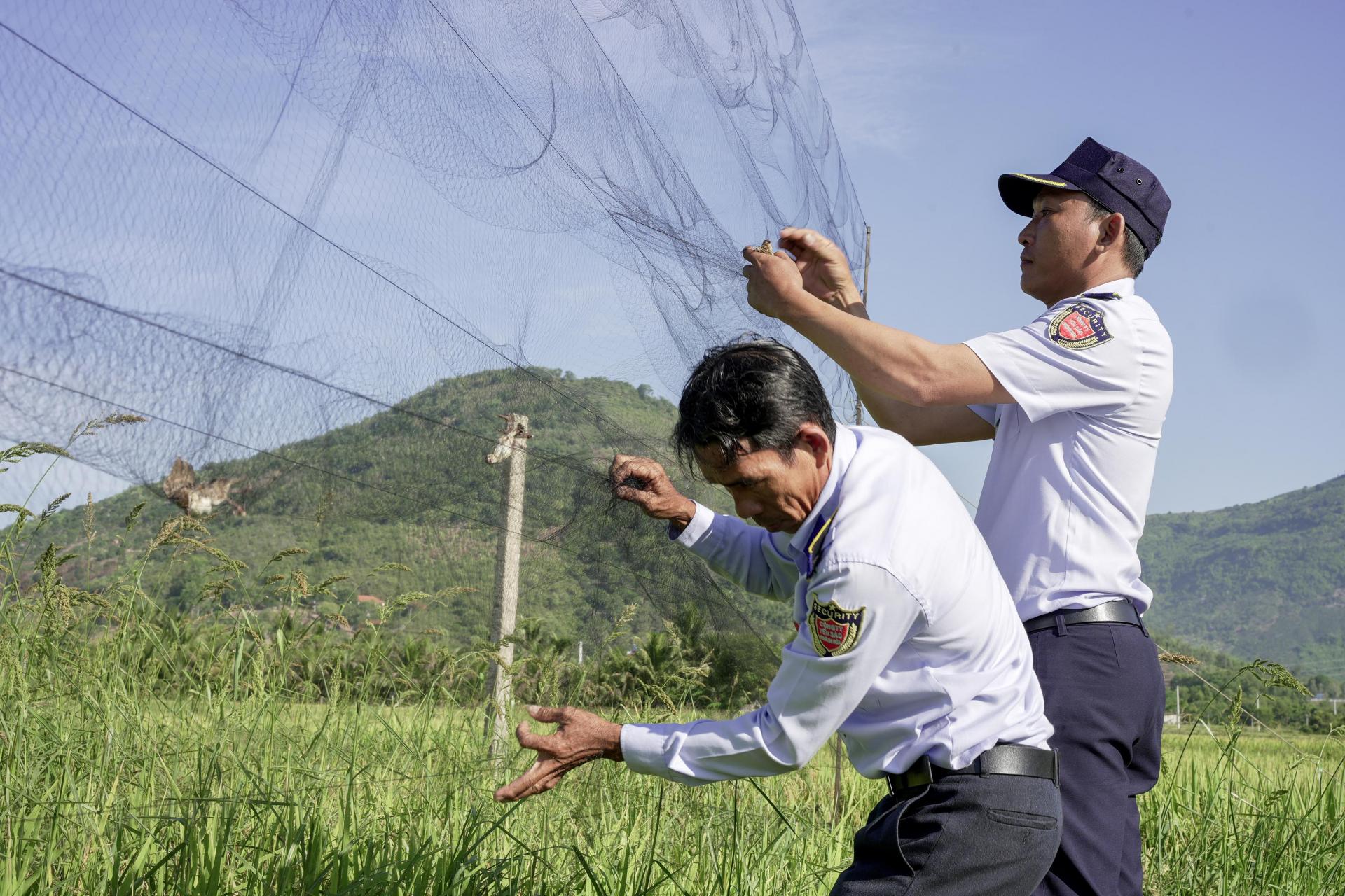 doi-chong-san-bat-chim-yen-cong-ty-thu-giu-cac-dung-cu-giang-bay-chim-yen-3_1788509788.jpg