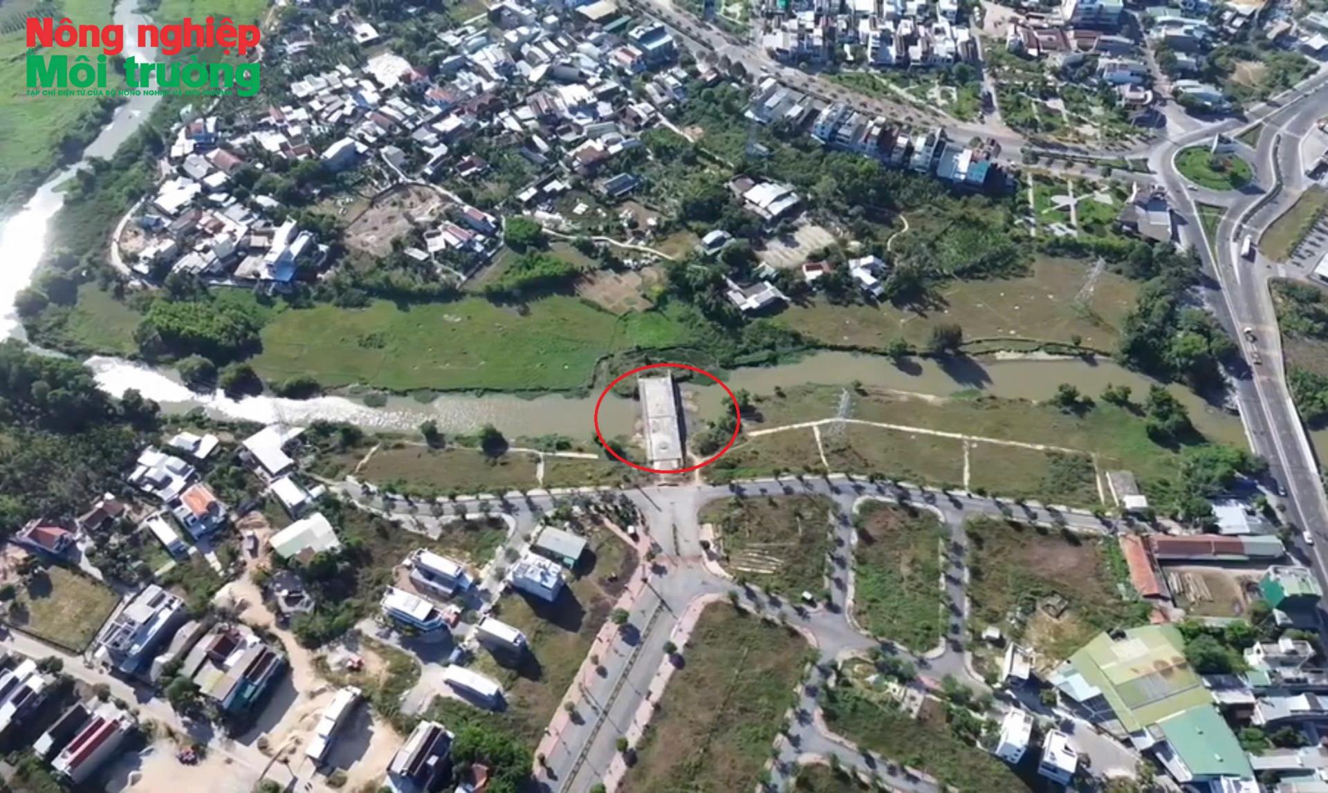 Sớm hoàn thiện 300m đường để nối thông hai bờ sông Bàu Giang