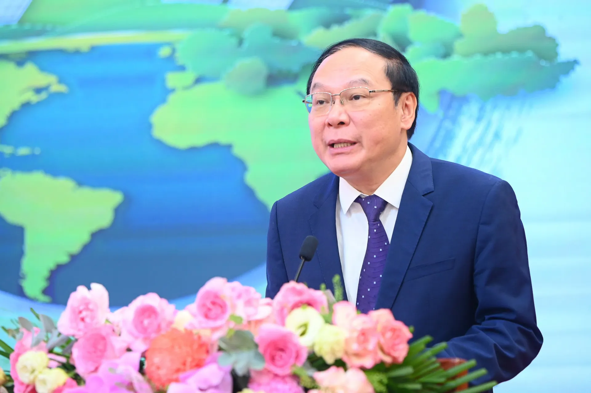 Năng lượng sạch, giao thông xanh: Bước đi bắt buộc  trong phát triển bền vững