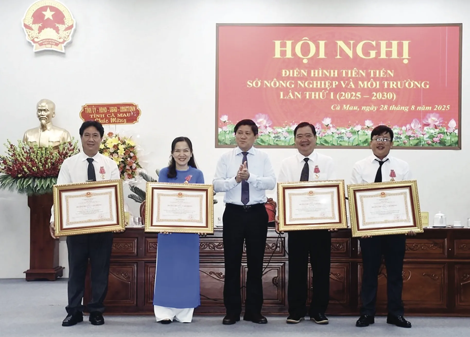 Lòng yêu nước là mạch nguồn khơi dậy tinh thần thi đua