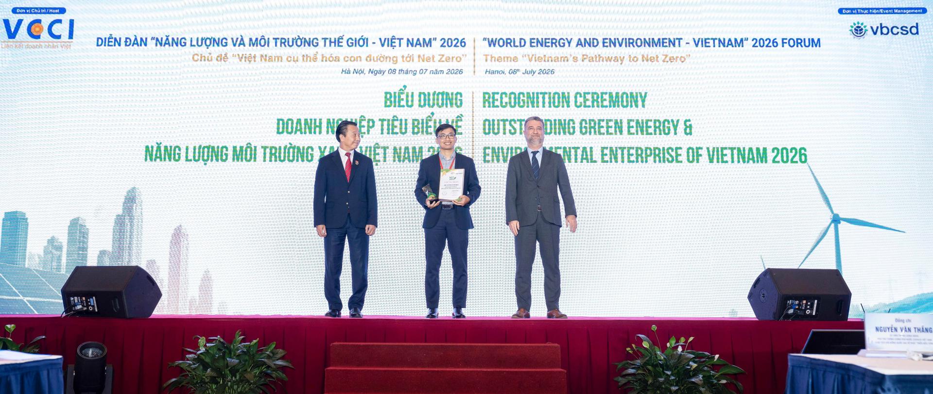 tap-doan-mavin-vinh-du-nhan-giai-thuong-doanh-nghiep-xanh---vcci_1783594358.jpg