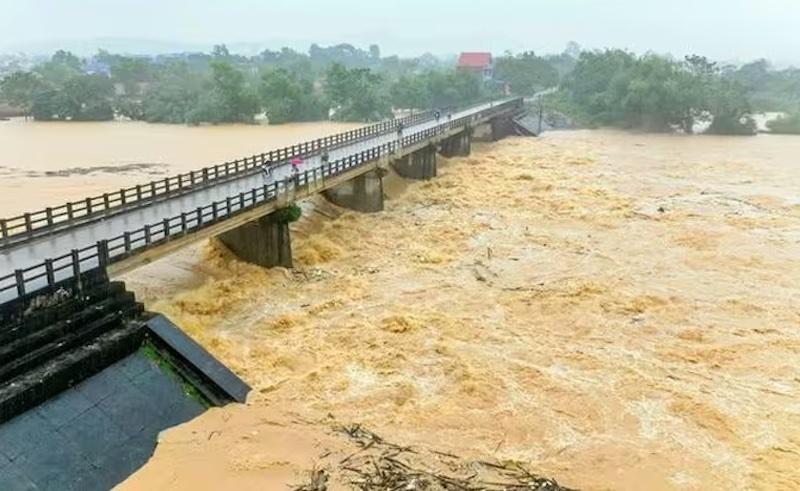 Bộ Nông nghiệp và Môi trường: Yêu cầu Thái Nguyên khẩn cấp chống tràn đê Hà Châu