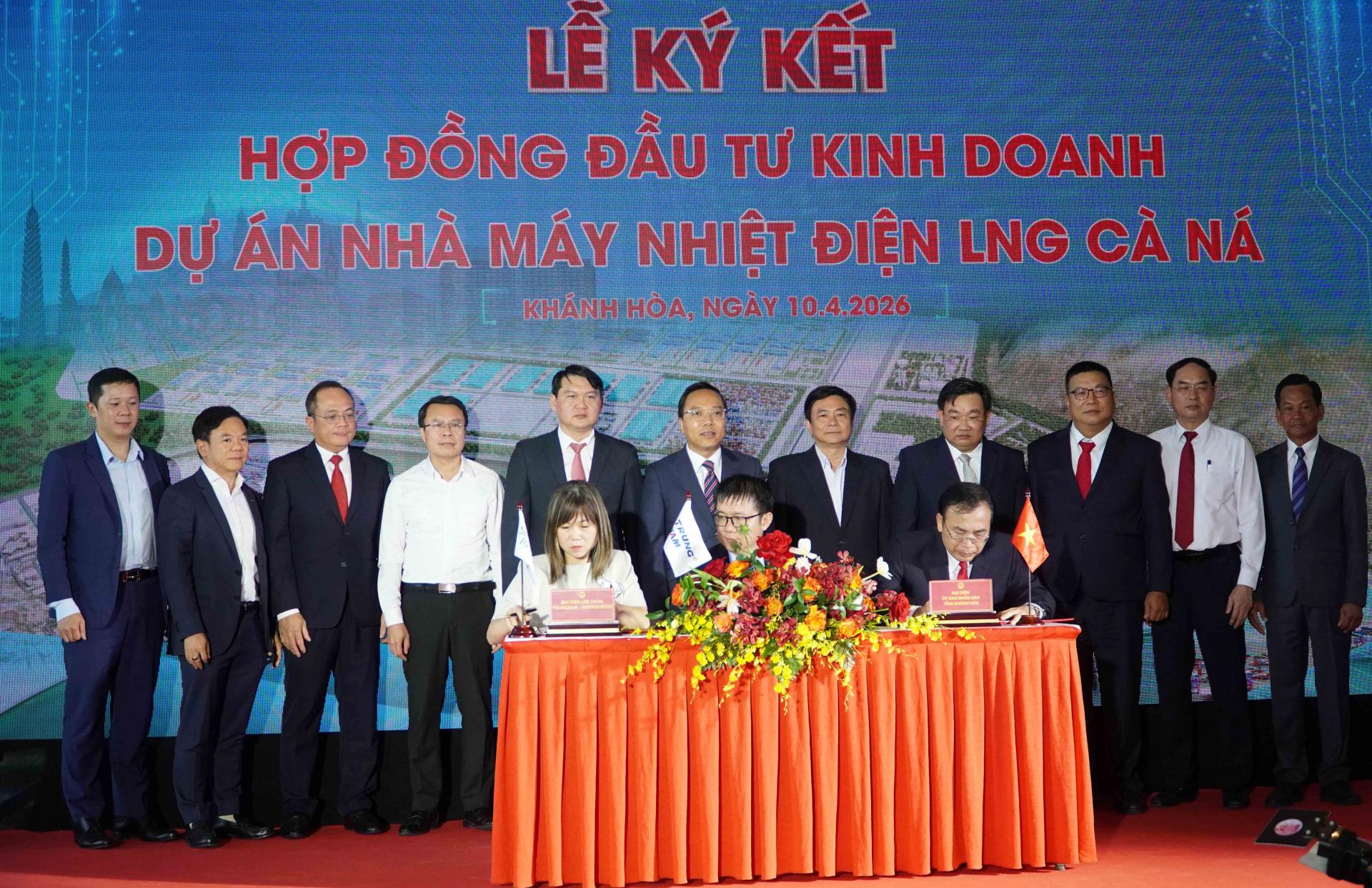 Khánh Hòa ký kết dự án LNG Cà Ná: Hình thành cực tăng trưởng năng lượng – công nghiệp xanh