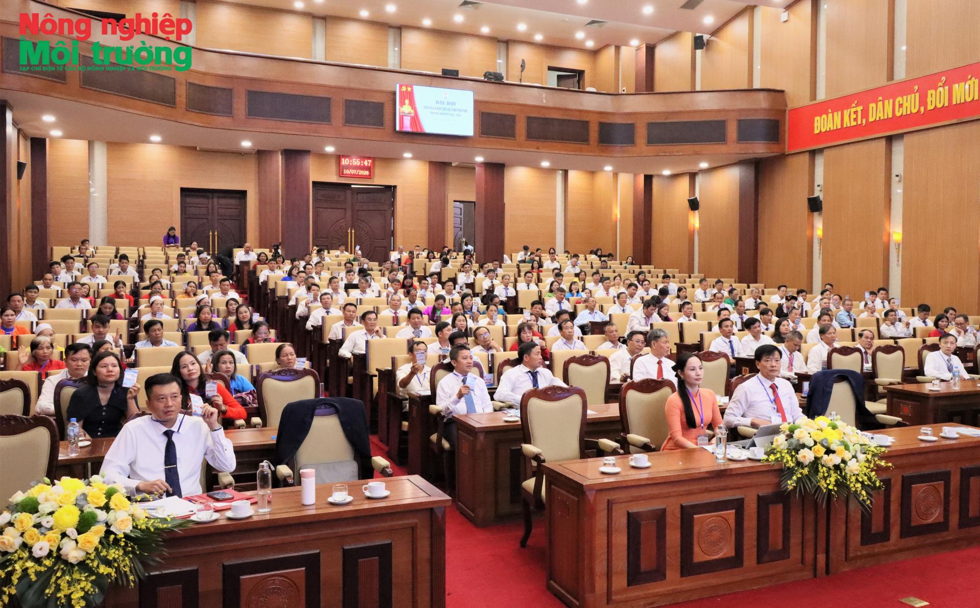 dai-hoi-toan-canh-bieu-quyet_1783690725.jpg