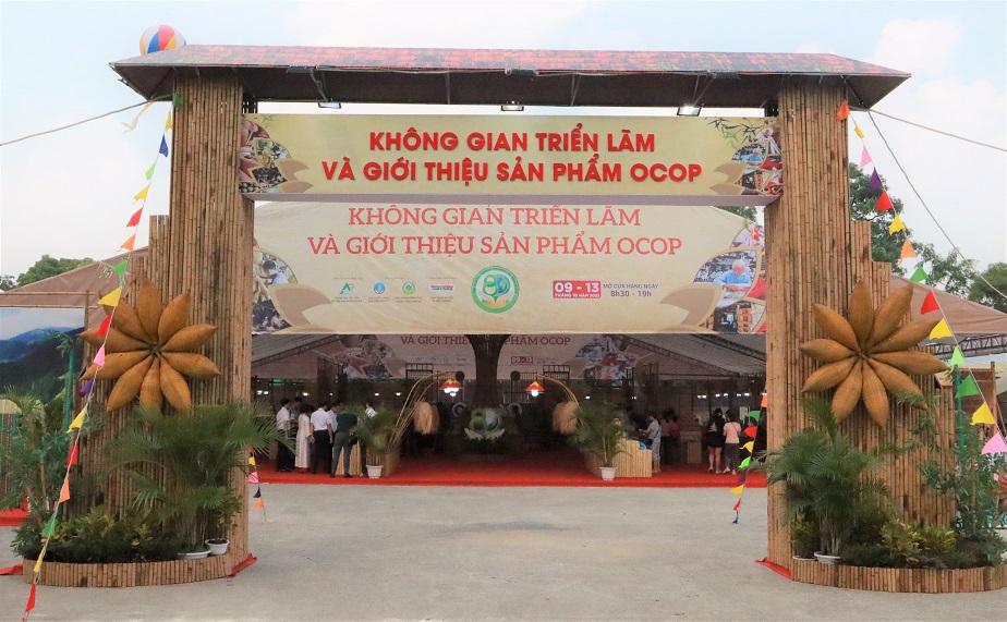Hội chợ Làng nghề Việt Nam lần thứ 21 diễn ra tại Hà Nội từ ngày 10 đến 14 tháng 10 năm 2025
