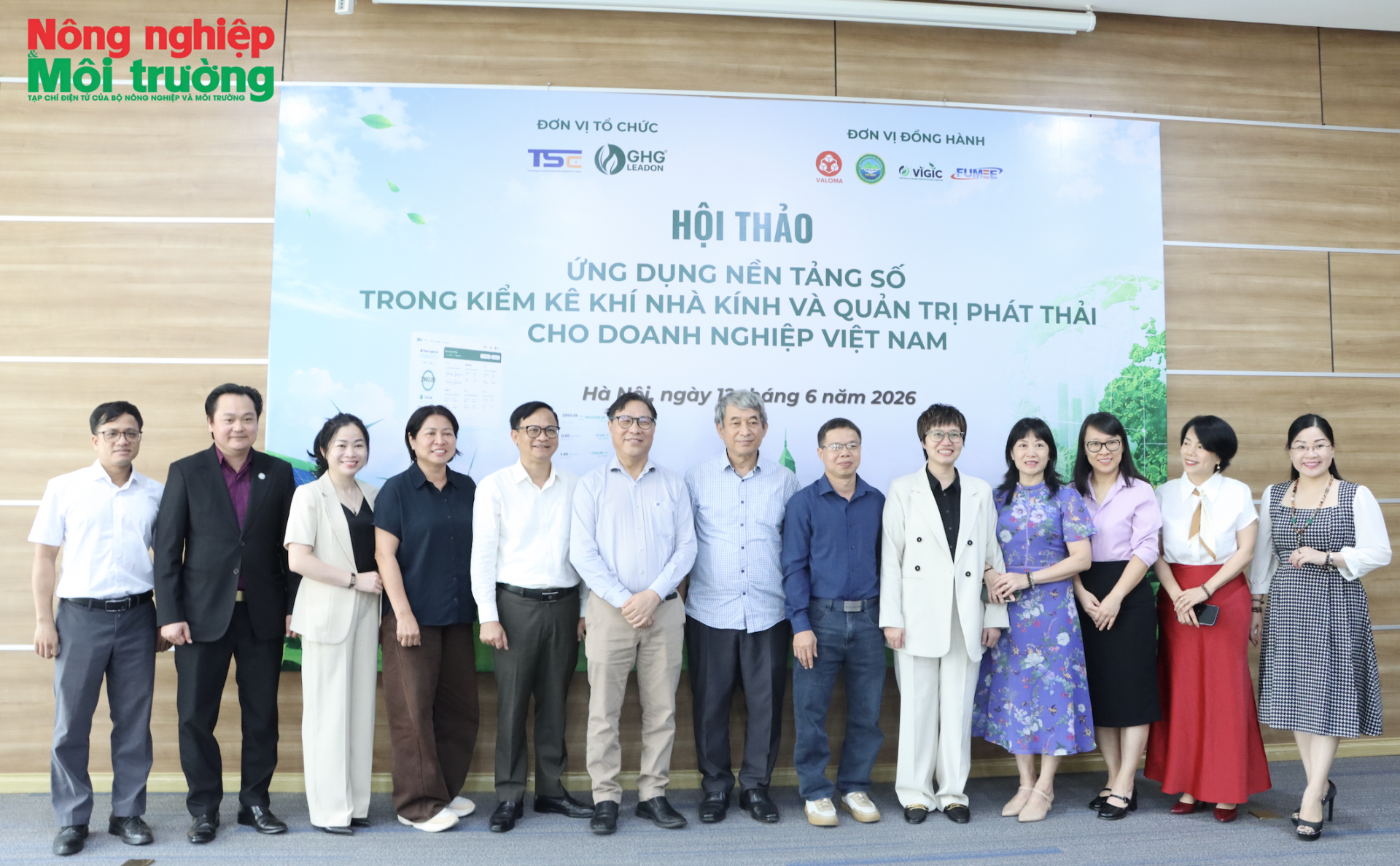 cac-dai-bieu-chup-anh-luu-niem-1_1781277422.png