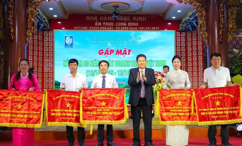 hiep-hoi-doanh-nghiep-tinh-to-chuc-gap-mat-ky-niem-ngay-cd7c_1760265633.jpg