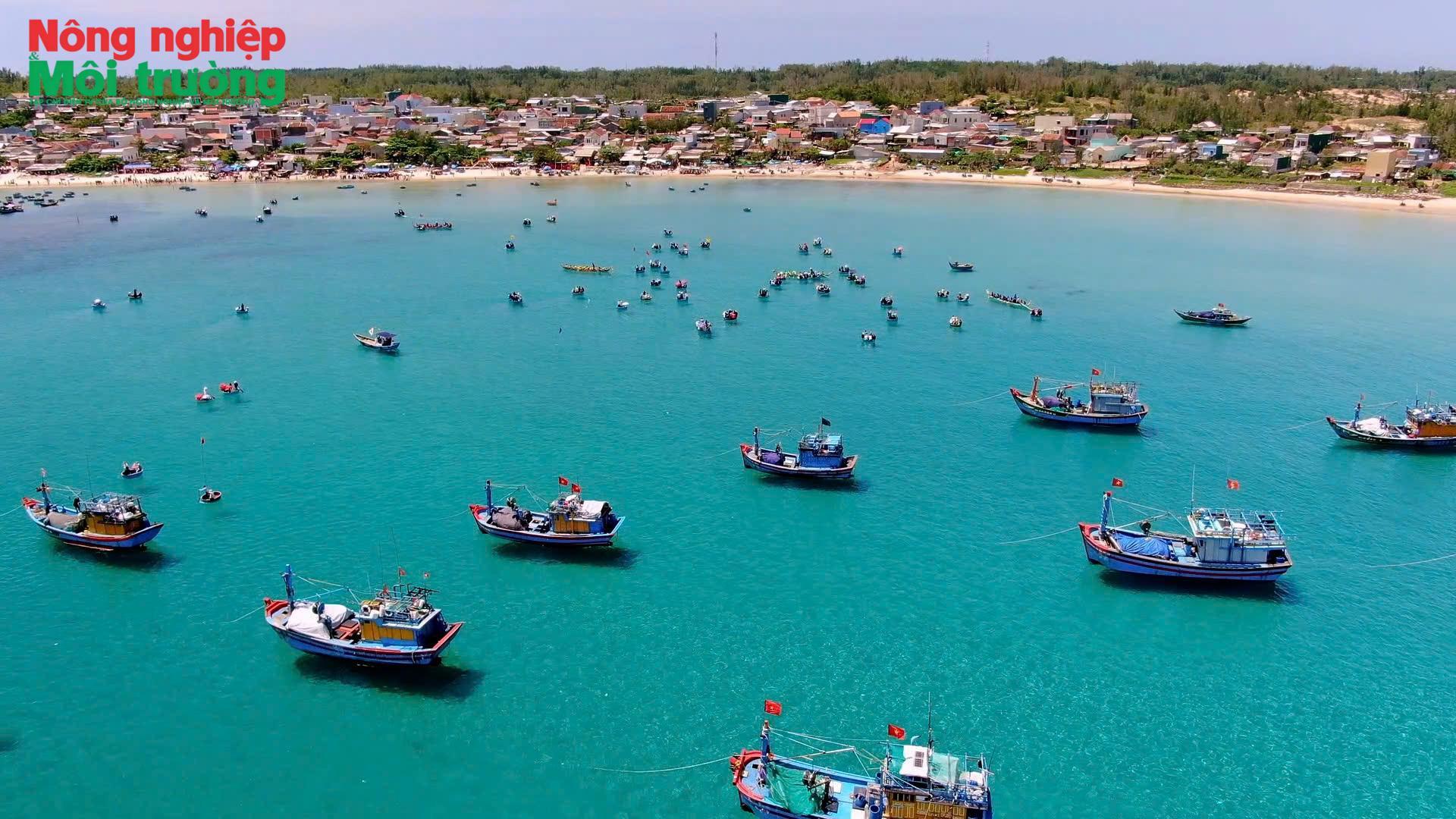 Tạo đà cho du lịch biển Châu Tân