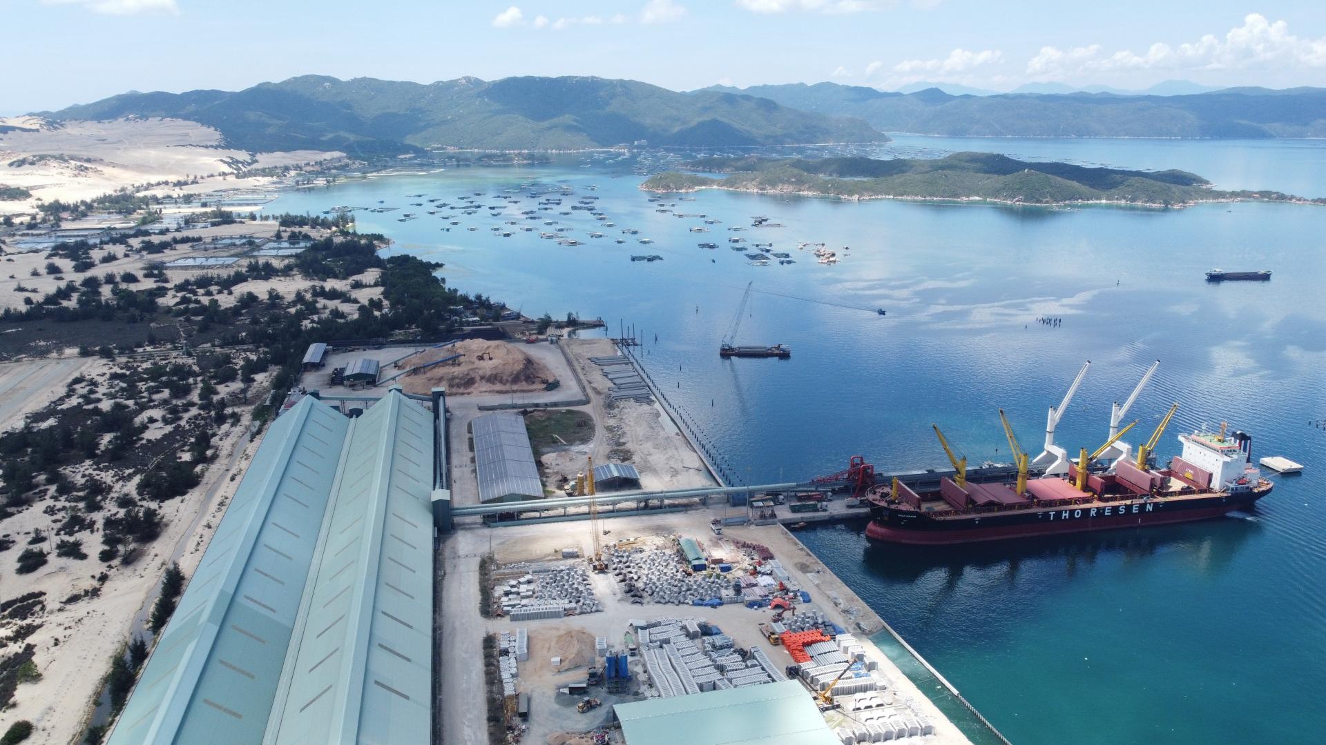 cang-bac-van-phong_1786676051.jpg