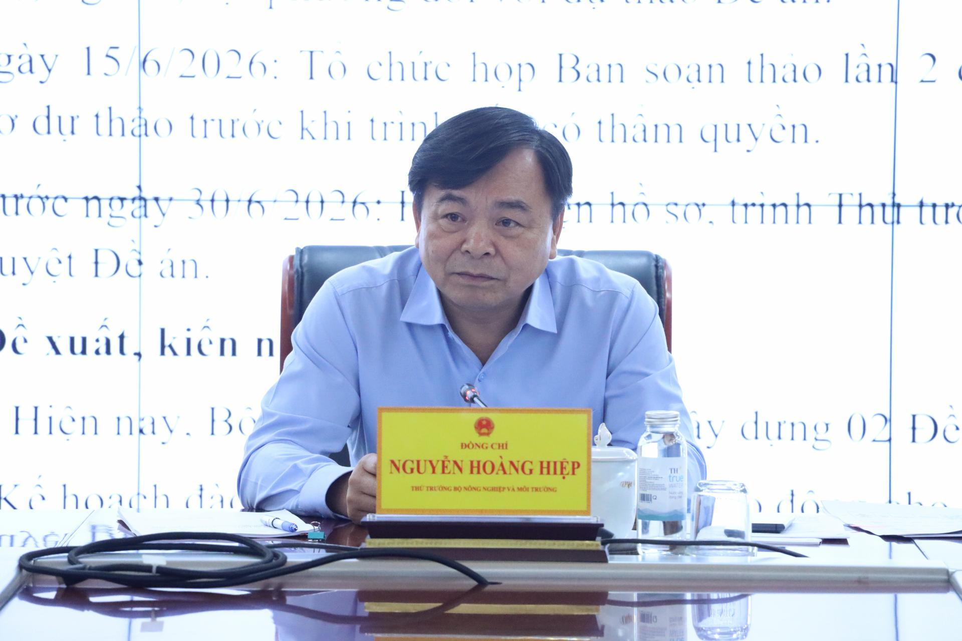 Xây dựng nguồn nhân lực đáp ứng yêu cầu tái cơ cấu ngành và phát triển bền vững