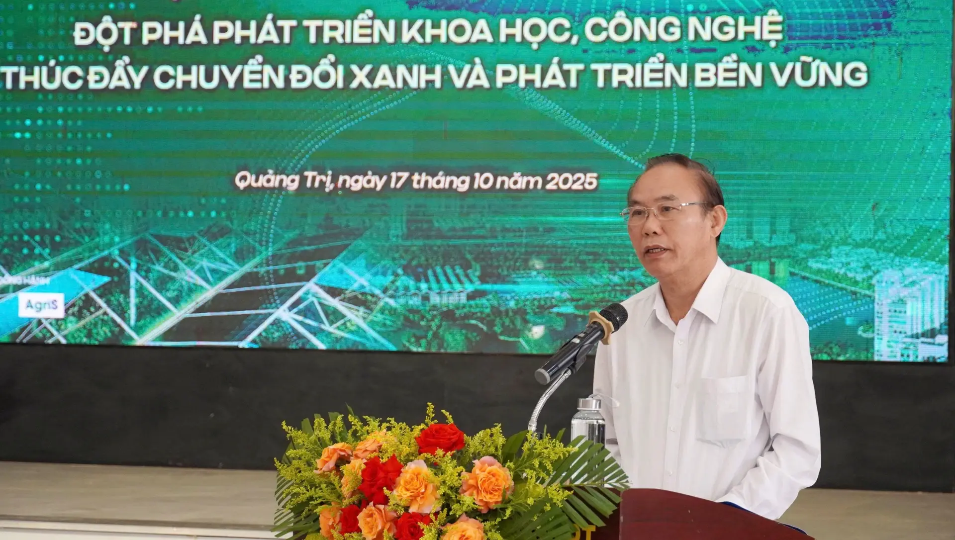 Đột phá phát triển khoa học, công nghệ để thúc đẩy chuyển đổi xanh