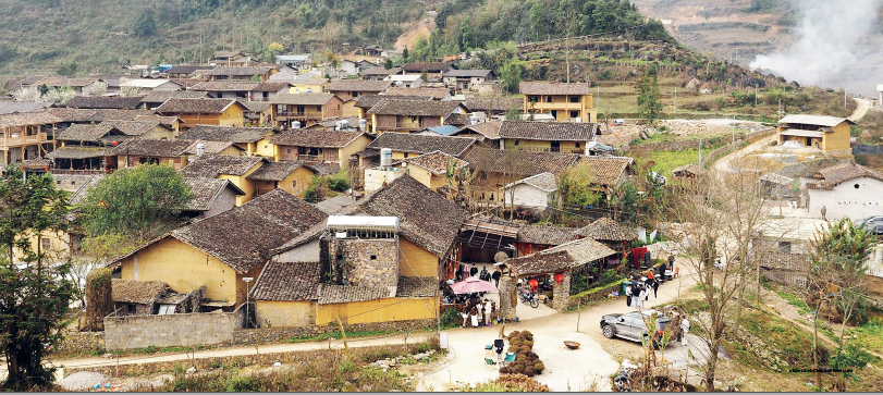Mùa xuân ở làng "cổ tích" Lô Lô Chải