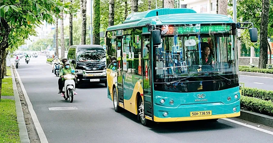 Hà Nội và TP. Hồ Chí Minh phấn đấu “xanh hóa” 100% phương tiện công cộng vào năm 2030