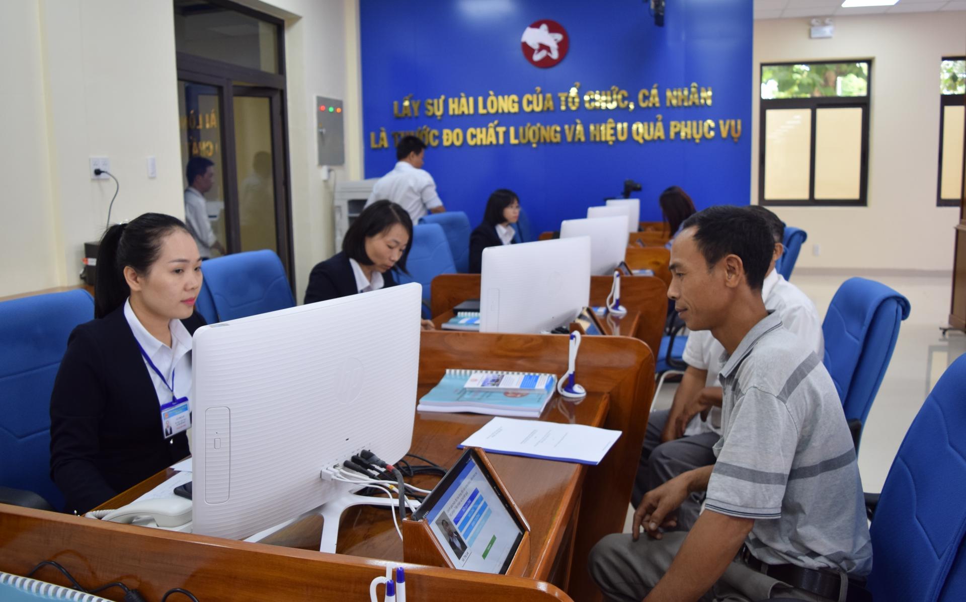 Kịp thời hướng dẫn địa phương thủ tục hành chính về đất đai