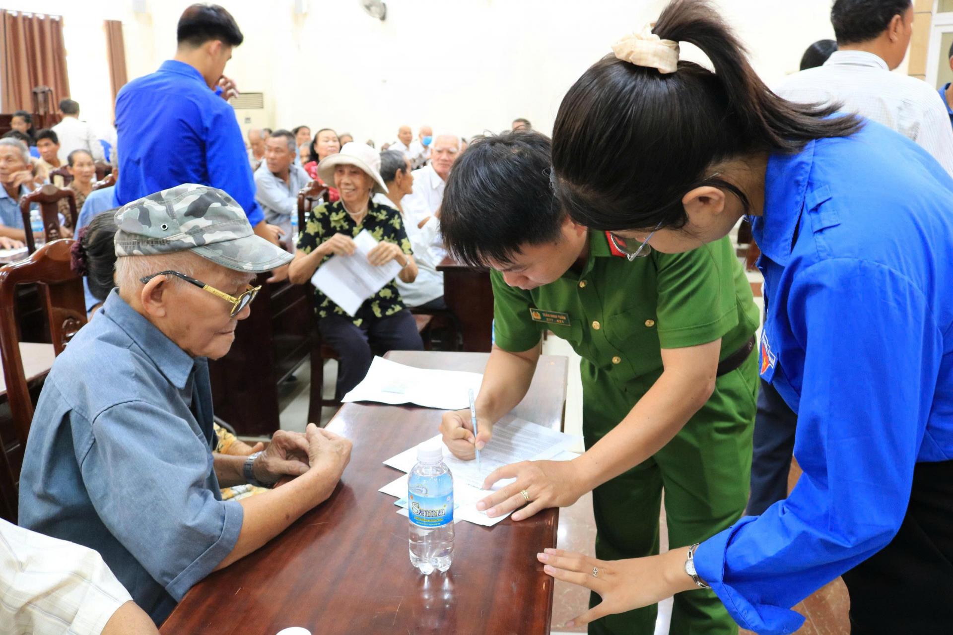 khanh-hoa-day-nhanh-thu-nhan-mau-adn-than-nhan-liet-si-chua-xac-dinh-danh-tinh-12_1784876105.jpg