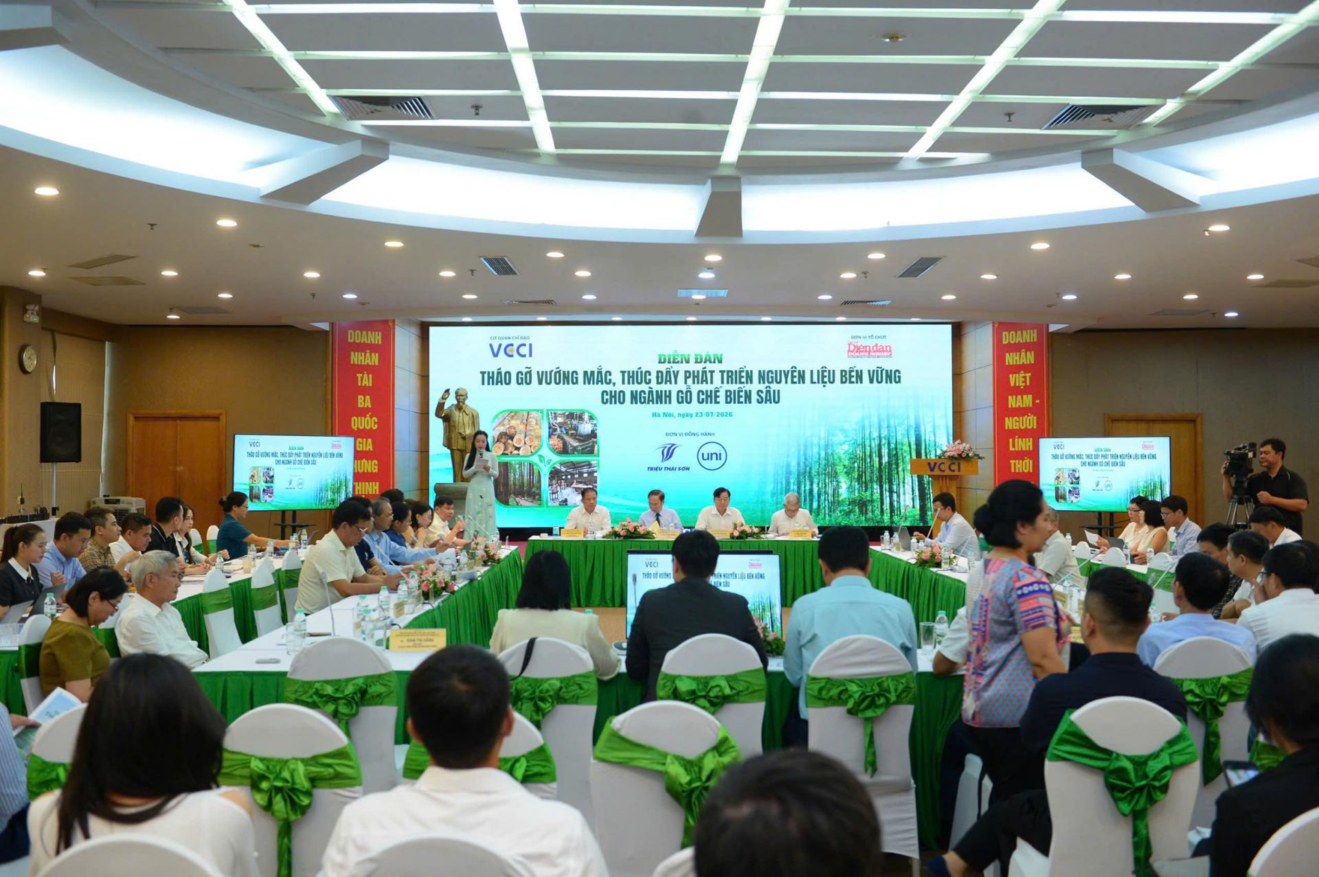 toan-canh-dien-dan_1784867726.jpg