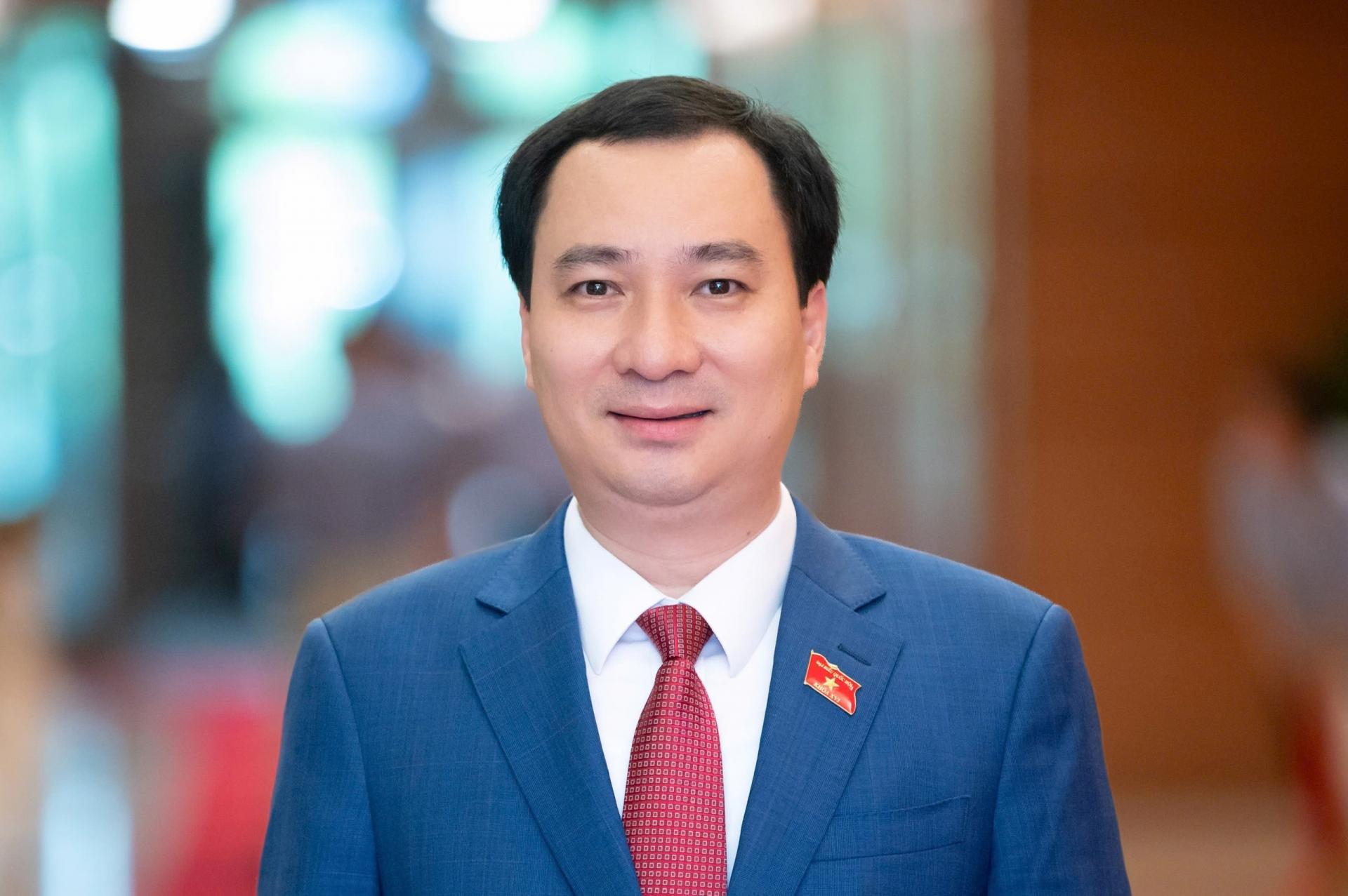 Nỗi lo từ chiếc điện thoại trên tay trẻ em