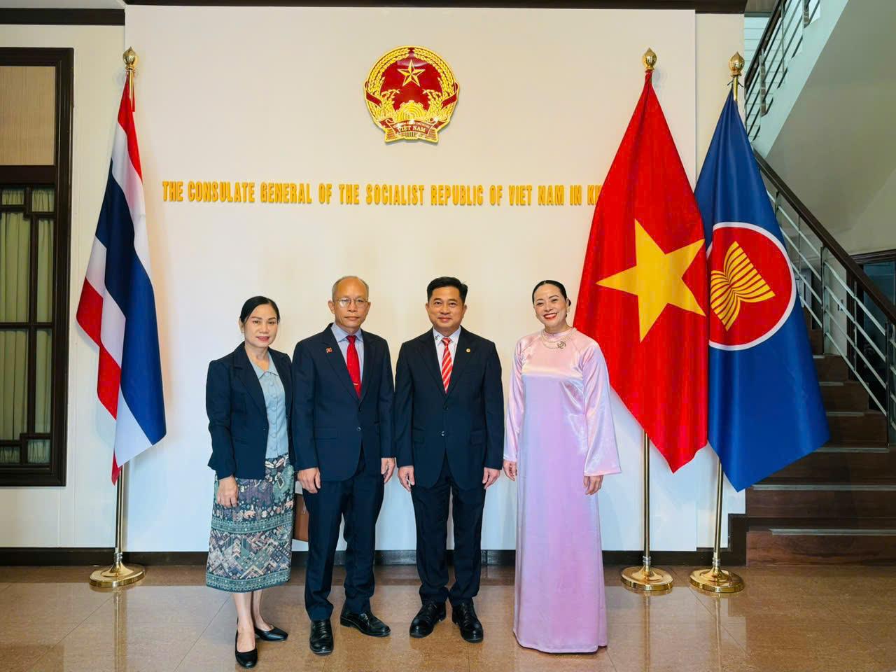 viet-nam-lao1_1787723142.jpg