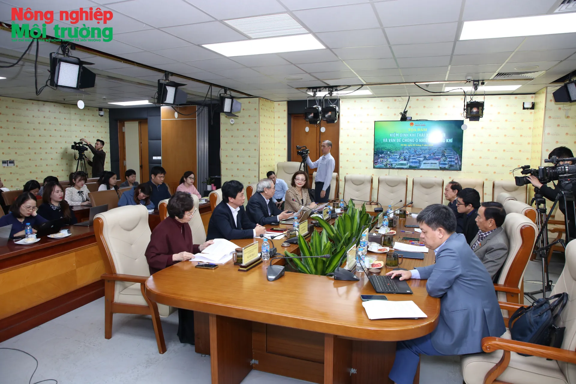 Kiểm định khí thải xe cơ giới nhằm giảm ô nhiễm không khí đô thị