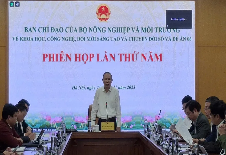 Thứ trưởng Phùng Đức Tiến: Kiên quyết siết kỷ luật tiến độ, thúc đẩy đổi mới sáng tạo