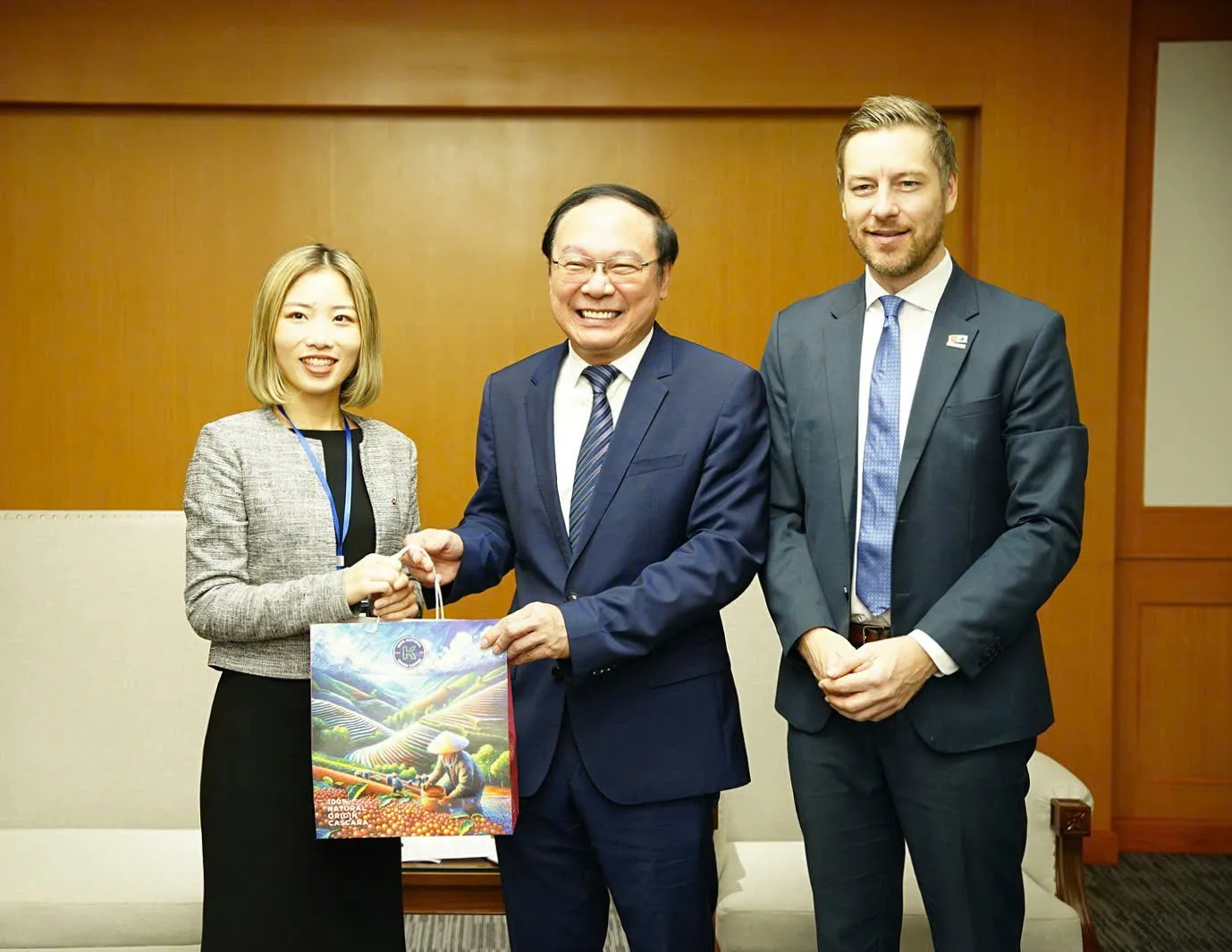 Thứ trưởng Lê Công Thành làm việc với cộng đồng Doanh nghiệp châu Âu tại Việt Nam