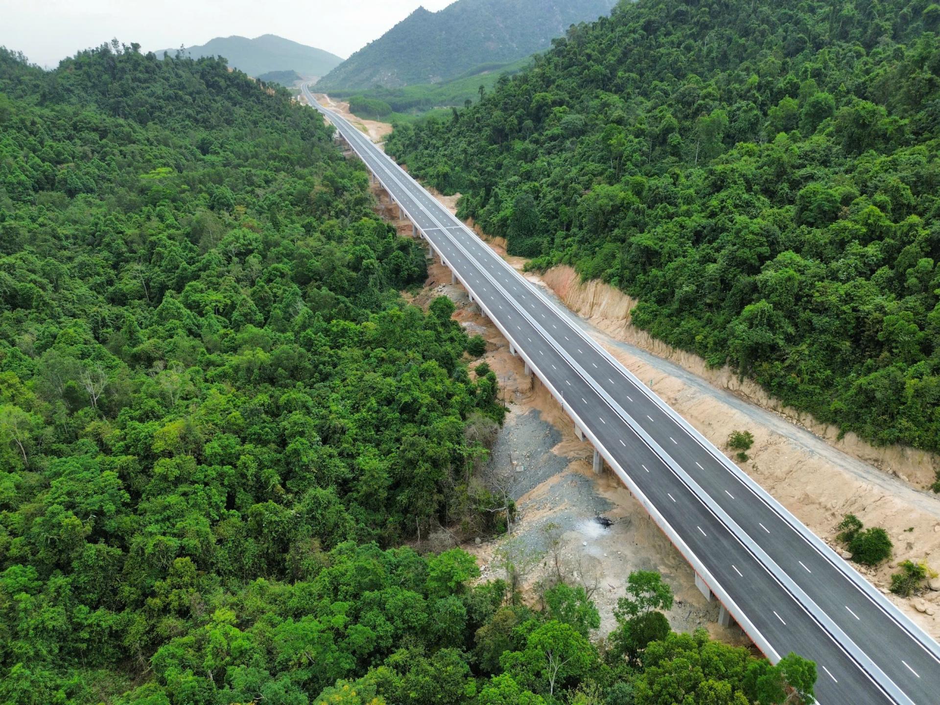 13km-cuoi-cao-toc-van-phong-nha-trang-13_1785396636.jpg