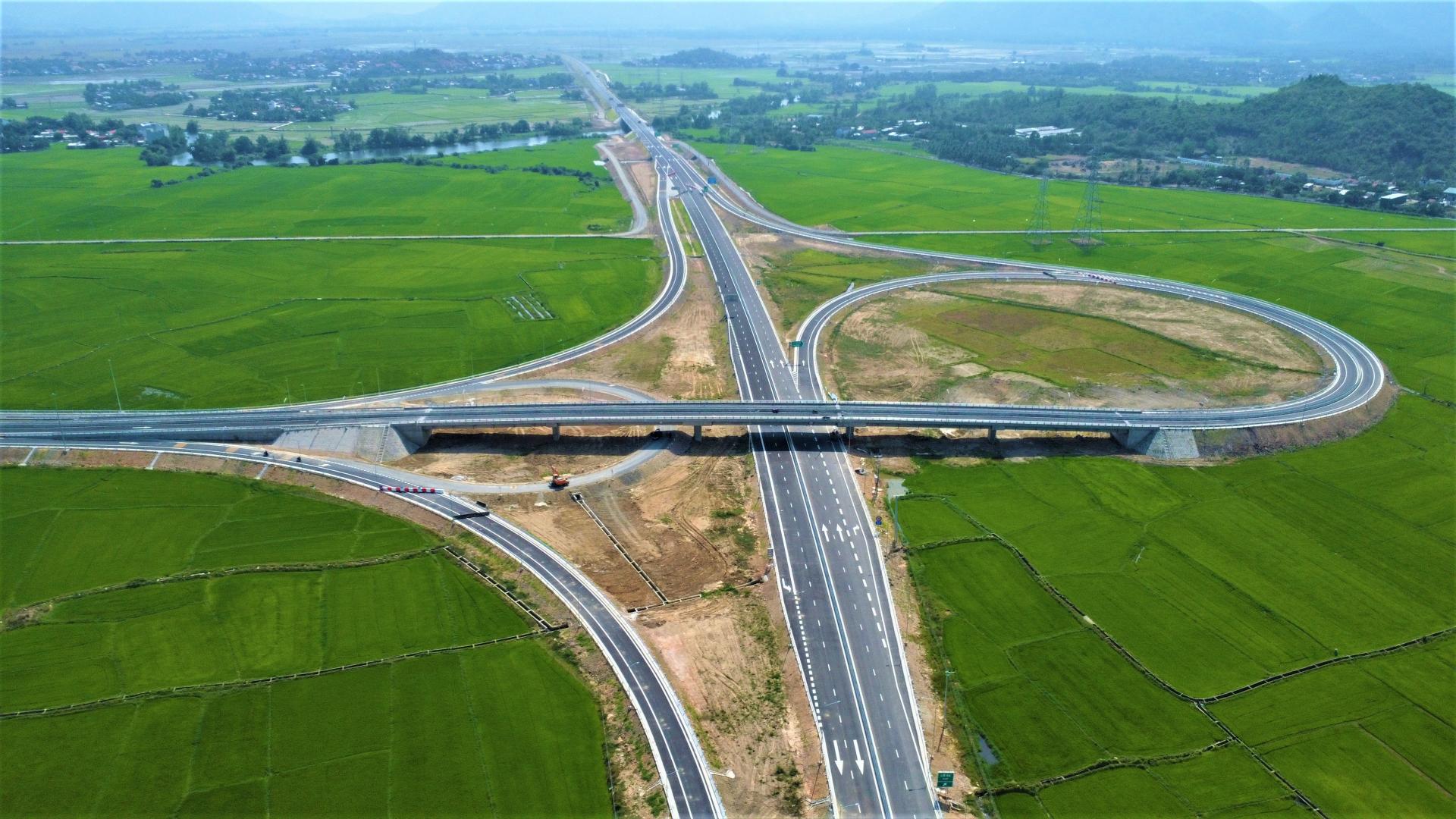 13km-cuoi-cao-toc-van-phong-nha-trang-20_1785396635.jpg