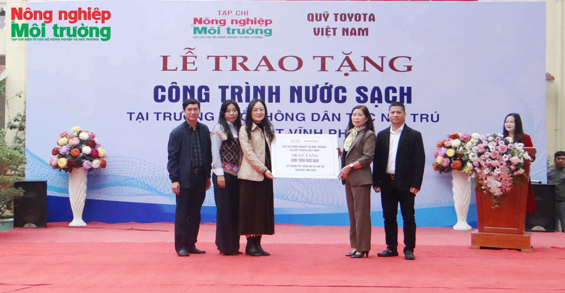 Chương trình “Nước sạch cho các trường học" đến với giáo viên học sinh Trường Phổ thông Dân tộc Nội trú THCS&THPT Vĩnh Phúc
