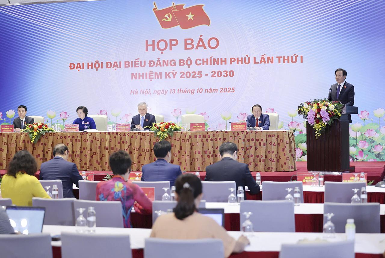 hopbaodaihoi8ok_1760359799.jpg