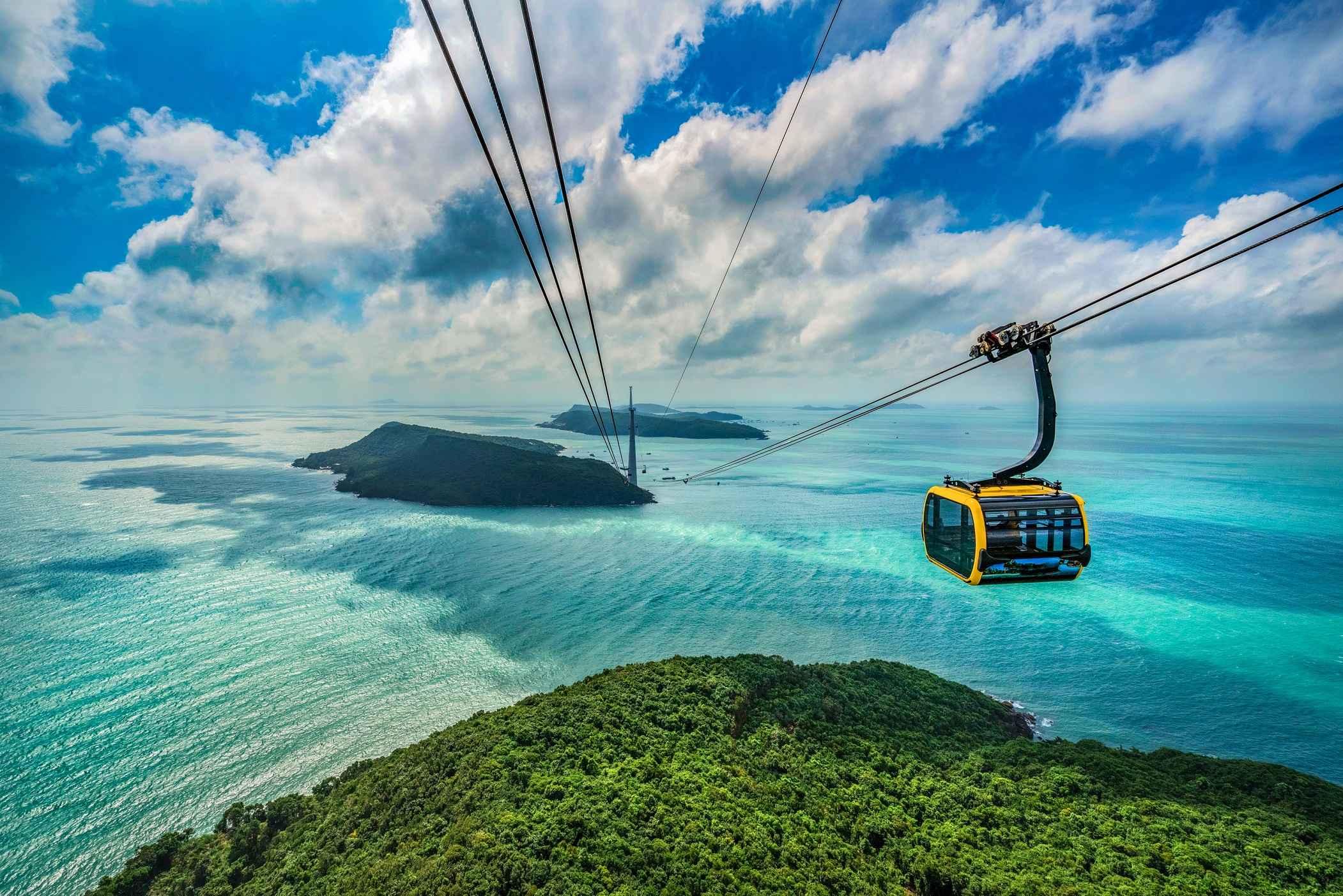 hon-thom-cable-car-phu-quoc_11zon_1760073709.jpg