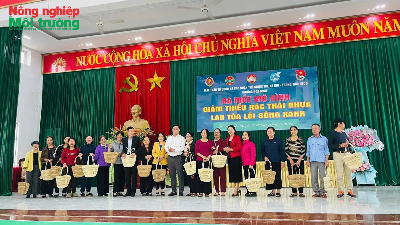 Phường Hòa Bình: "Giảm thiểu rác thải nhựa - Lan tỏa lối sống xanh"