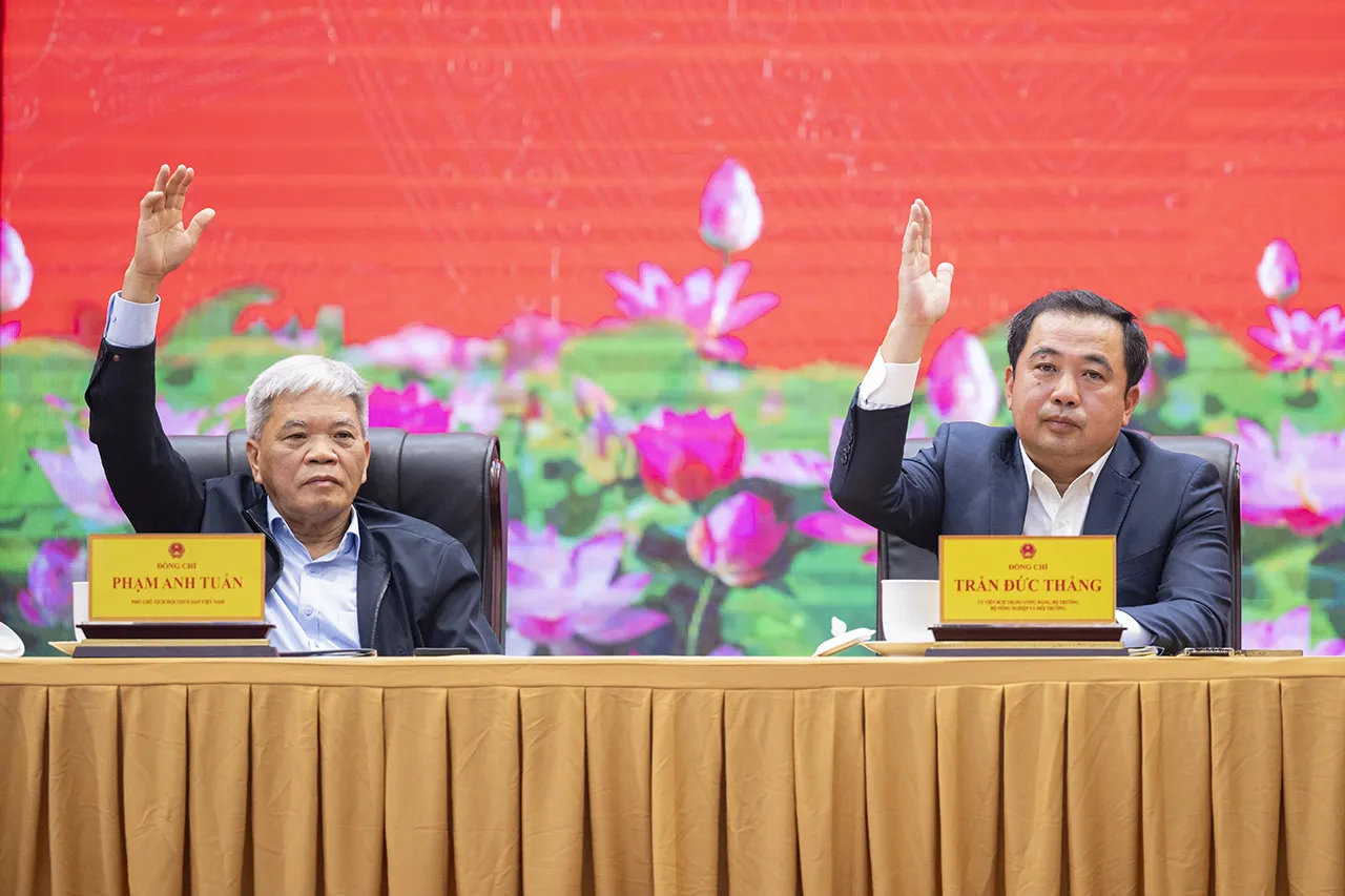 Cử tri Bộ Nông nghiệp và Môi trường thông qua danh sách nhân sự ứng cử ĐBQH khoá XVI