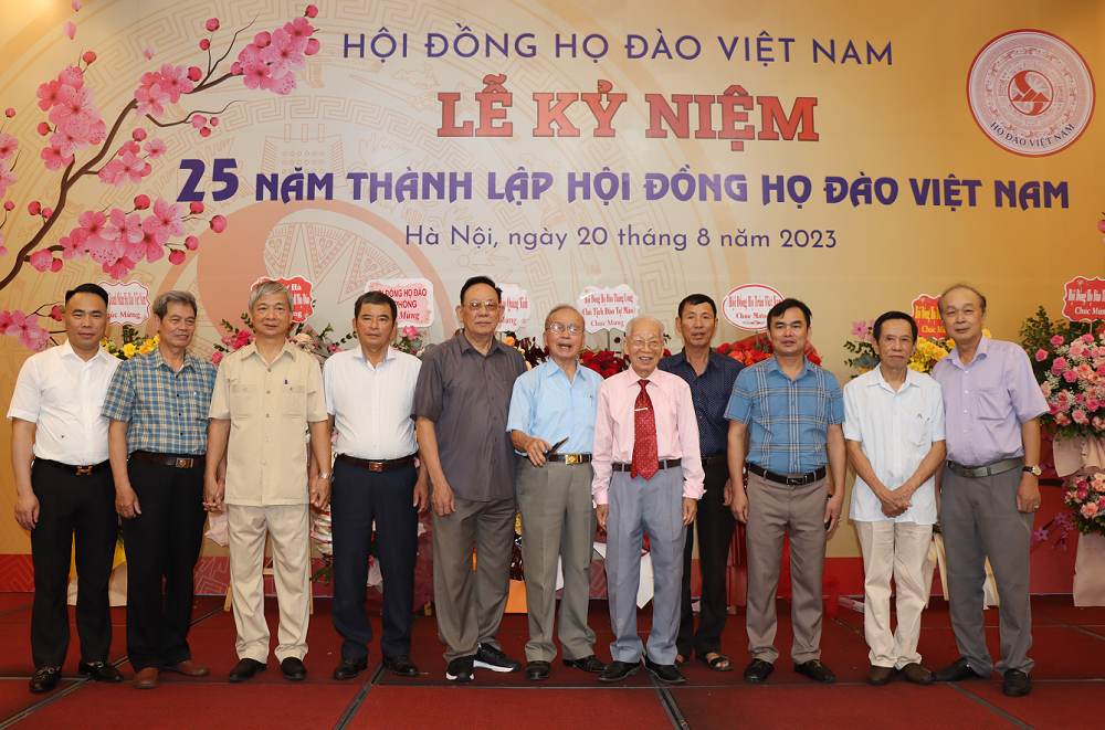 Kỷ niệm 25 năm thành lập Hội đồng dòng họ Đào Việt Nam