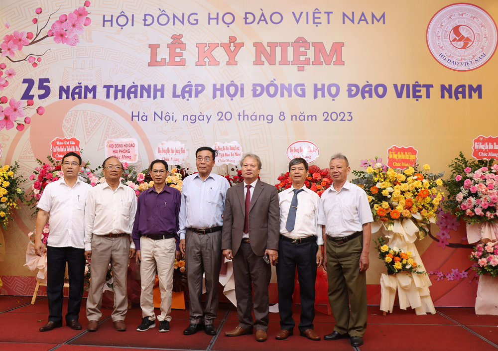 Kỷ niệm 25 năm thành lập Hội đồng dòng họ Đào Việt Nam