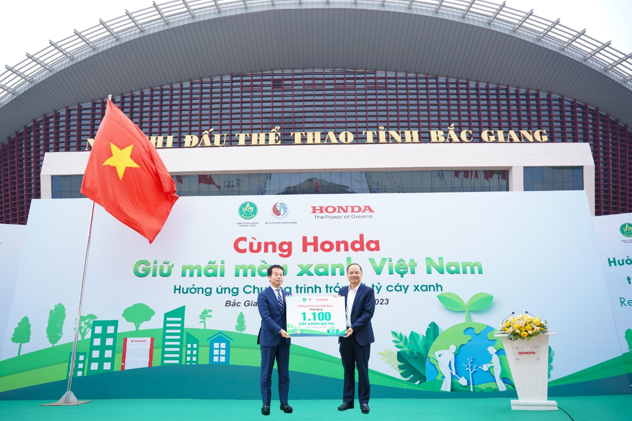 “Ngày hội trồng cây - Cùng Honda giữ mãi màu xanh Việt Nam”