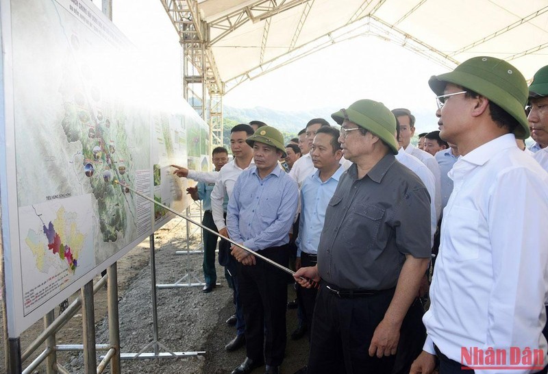 Thủ tướng Phạm Minh Chính kiểm tra một số dự án trọng điểm tại Lào Cai