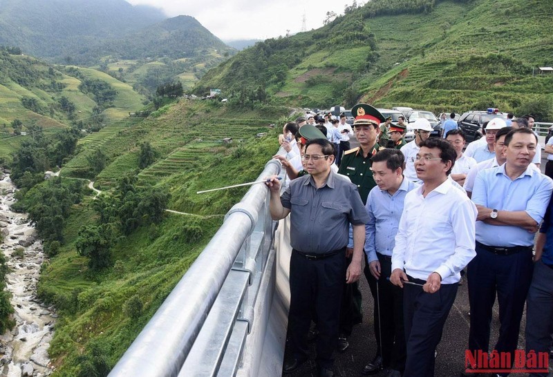 Thủ tướng Phạm Minh Chính kiểm tra một số dự án trọng điểm tại Lào Cai