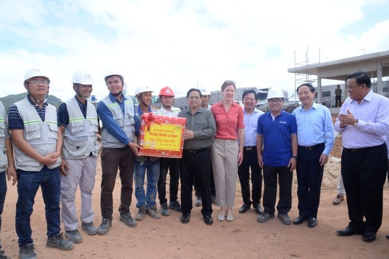 Thủ tướng kiểm tra các dự án trọng điểm tại Bình Định