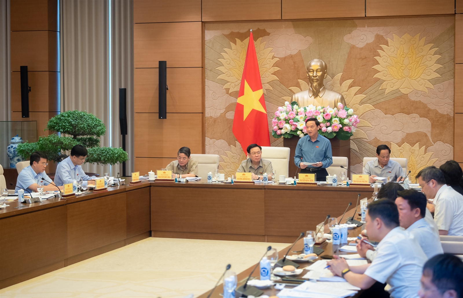 Chủ tịch Quốc hội Vương Đình Huệ: Tuyệt đối không chủ quan, nỗ lực không ngừng nghỉ để có được dự thảo Luật Đất đai (sửa đổi) tốt nhất